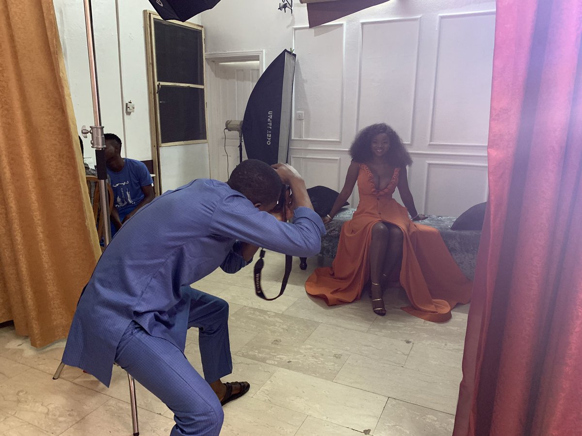 deoluphotograph's tweet photo. Once I start to drop these poses when I'm shooting, forget I killed the pictures ๐
.
๐ธ @taophotography_ https://t.co/omjtS3VIhb