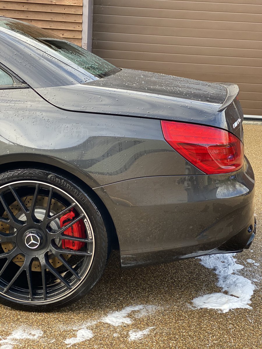 advancedval_det's tweet photo. #safewash with @gyeon_quartz #q2foam and #q2bathe on this gorgeous #mercedesbenz #sl63 #amg #gtcars #v8twinturbo #germanmuscle #detailing #gyeoncertifieddetailer #brighton #brightondetailing https://t.co/65bRB5M58C