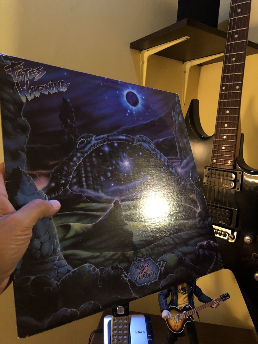 METALMADNESS64's tweet photo. Sonando #Fateswarning https://t.co/8sZzjcsp8H
