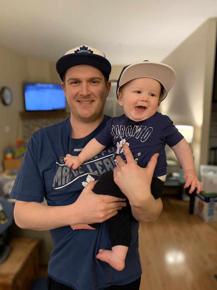 Hockey night in Canmore! #hnicshoutout #torontomapleleafs