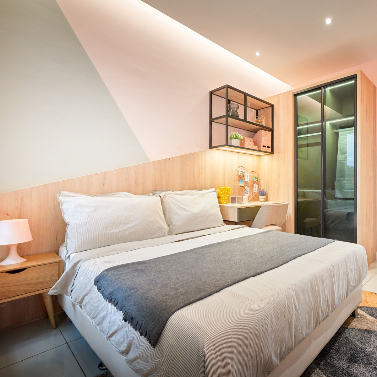 ijmland's tweet photo. Free up your mind with a minimalistic bedroom after a day of work. 

#rimbunalam #seremban2byijmland #ijmland #propertyinseremban2 #bedroomideas #bedroomdecor https://t.co/enRIC9jY3a