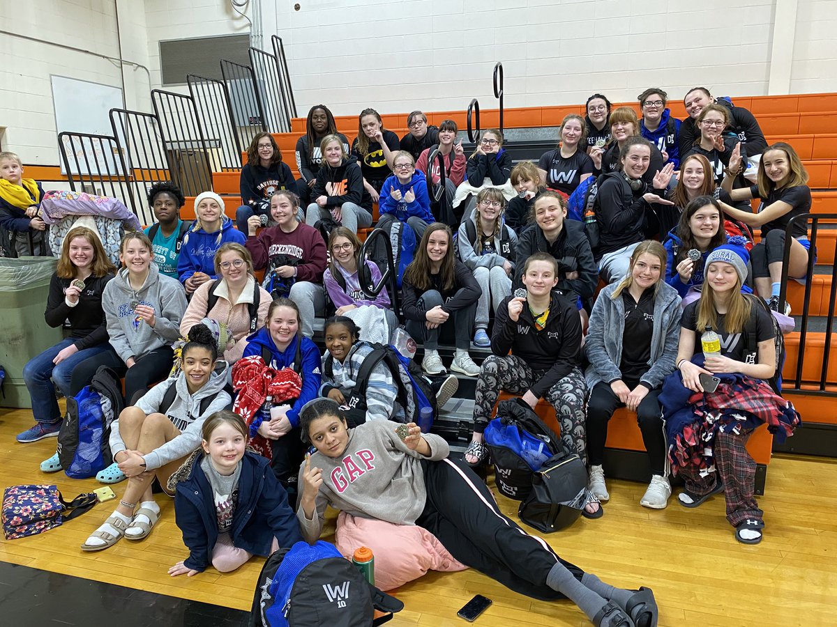 TeamTopHat1's tweet photo. 7 champs, 6 runners up for Washburn Women’s Wrestling at ACCHS today. It’s like everywhere I go I’m surrounded by complete and absolute studs
#WOO #OYAWOO #NOBODY https://t.co/FIQTr8cbWL