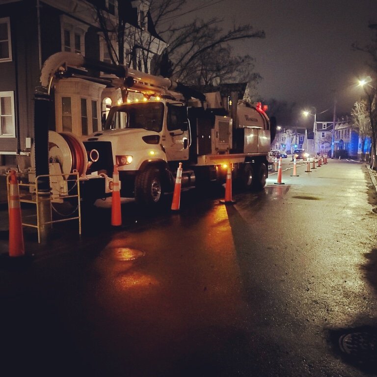 mrdirtrich's tweet photo. Saturday night till morning as we control 12" sanitary collapse.  After jetting and cctv earlier the break was identified in this city #DPW Northshore. Our men break their schedules along with DPW staff to the work necessary on this January nite.
#publicworksmakesithappen https://t.co/3jWn9myJbb