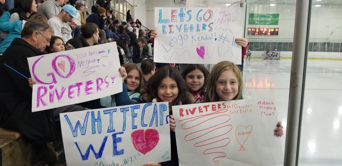 Riveters's tweet photo. We ❤ all our @nwhl fans no matter who they cheer for.
#futuredraftpicks https://t.co/YaM5VEf3dG