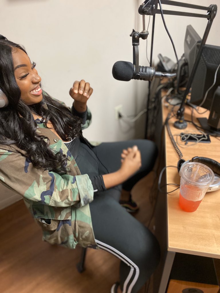 whitneybmedia's tweet photo. It’s WhitneyB the Media Maven 💕💗 Are you guys tuned in to @TheWire985 ? I heard we’re the hottest station in Orlando 😎 Call up and talk to me 407-369-8555 #orlandoradio #nextlevelradio #hiphop #mediamaven #karencivil #womeninmedia #womeninradio #streetz945atl https://t.co/hLL22nWHMh