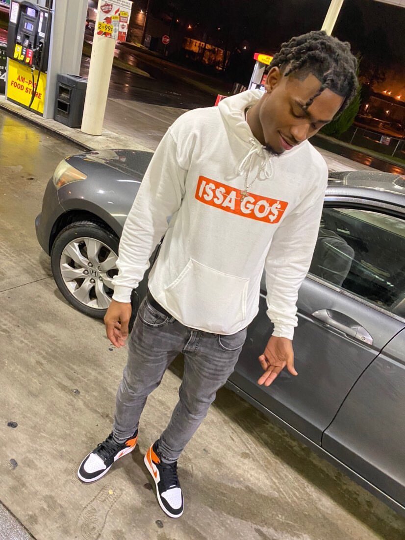 ThomasSHudsonJr's tweet photo. βI ain't never focused on my self 'bout none, I done put my whole family on my backβπ·π§‘π₯
#IssaGo$
#Shopwith @MMardrez https://t.co/cHyoVsE9cJ