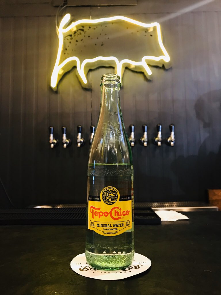 .<a href="/baconbarmx/">Bacon Bar</a> tiene <a href="/TopoChicoUSA/">Topo Chico</a> y pues 🤤