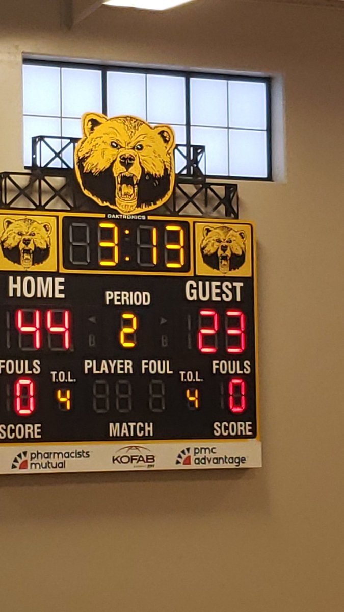BGarrigan's tweet photo. Halftime scores of the boys game 
Sorry I didnt post anything on the girls game https://t.co/ALjXFnWQ27