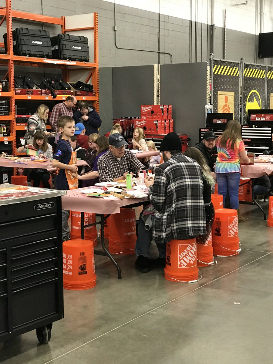 TuffShedMel's tweet photo. @TuffShed @MitchellPHC_THD #DrivingPipeline @HomeDepot @4129 #kidsworkshop 🛠#storagebuildings @micah_kreg @c_davis4129 @HDSonson @BudB679 @PaulBuki @TylerHage @Gentile4Mark https://t.co/s5kIs0Wq03
