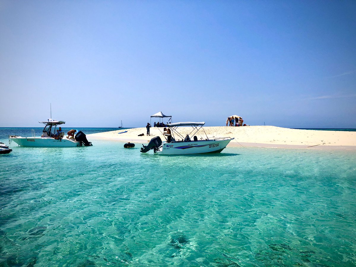 ozitodd's tweet photo. Vlasoff Cay GBR https://t.co/3wea4m0M6d