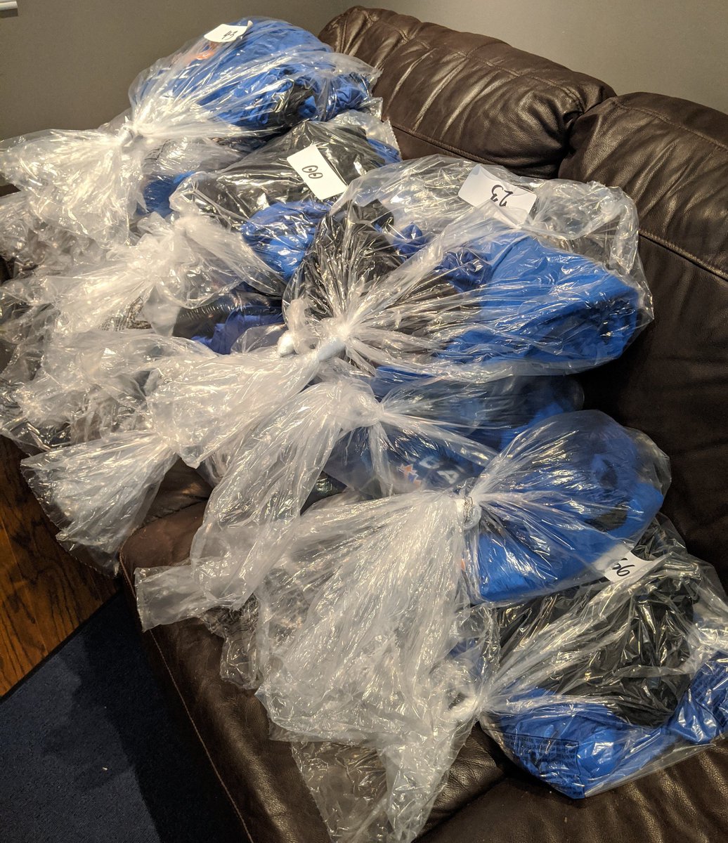 13uMets's tweet photo. The 2020 #baseball season begins with off season training. The training swag is in and ready to go. Much thanks to both #cottoncandypromotions and #kckteamwear https://t.co/vTP6XttJRl