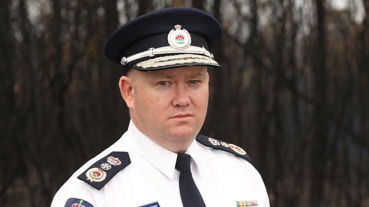 This guy, NSW Rural Fire Service Commissioner Shane Fitzsimmons, is an incredible leader. As far as I can tell the guy hasn’t slept in 2 months. Morning &amp; night, he’s calmly and compassionately directing resources, providing information and keeping us safe. Thanks Commissioner 🙏🏼