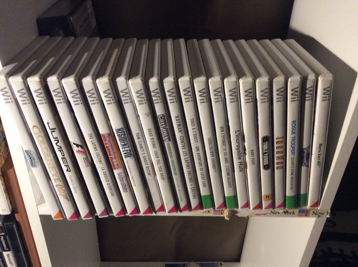 PlaystationSet's tweet image. Et pour la fin la petit wii futur full set #collection #wii