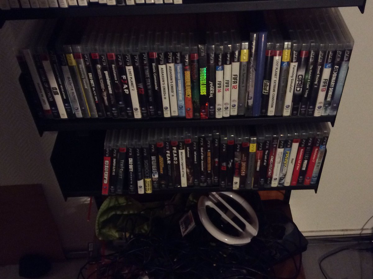 PlaystationSet's tweet image. Fin de ps2 jai un peux de trois #collection #ps3