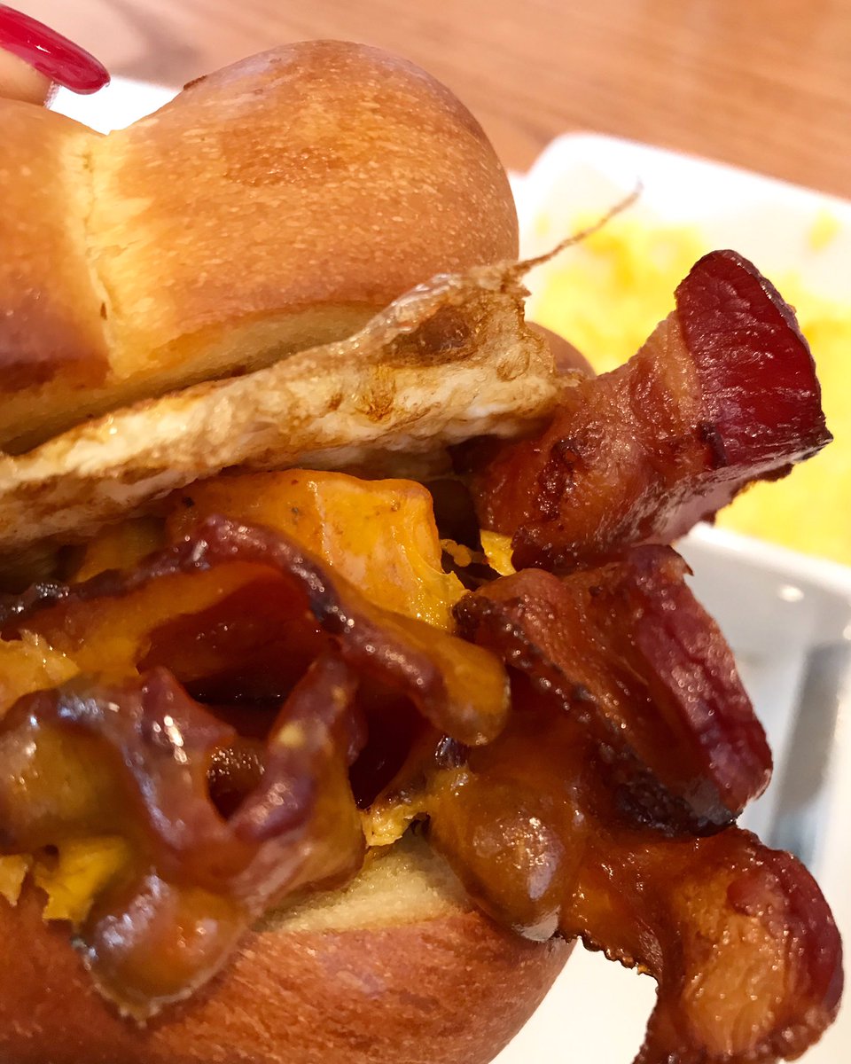 HeidiCooks's tweet photo. The #BreakfastSandwich done right ! Cheers to the culinary team at #Clt ‘s #CommunityMattersCafe eggs, #bacon , cheddar #Cheese , & home fries all stacked between two thick-cut thick slice of fresh baked challah ! What a delicious way to support @cltrescue #TellThemHeidiSentYou https://t.co/2n2VvQNU47