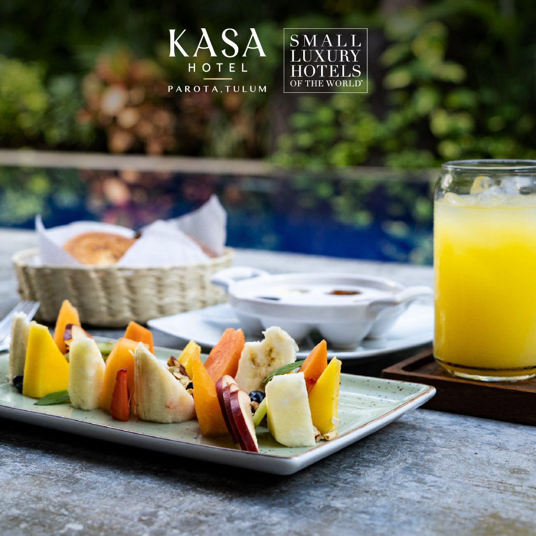 KASAHotelParota's tweet photo. Wake up to a healthy breakfast at Kocina.  Pictured here is our Fruit Cazuela – with fresh local fruit in season, yogurt and granola.🥝

https://t.co/mj7lC21ABj

#tasty #hotel #luxury #fruit #breakfast #life #love #relax #vacation #Tulum #usa  #fresh #yummy #delish #lunch #eat https://t.co/GQnLN4xeRj