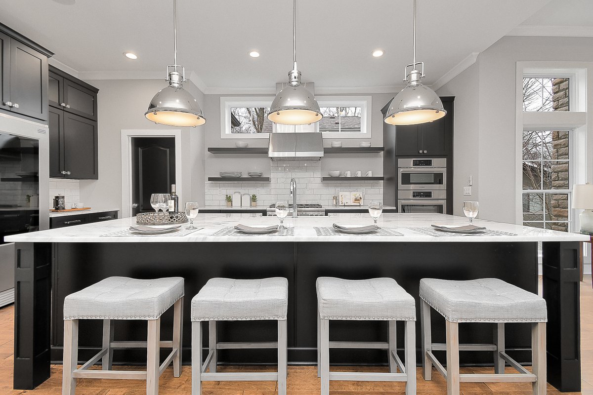 TuckermanHomeGr's tweet image. Our new custom homes in Upper Arlington will all be open 1/5/2020 from 1to3pm. Feel free to stop in. All are ready for new owners!
4099 Clairmont Rd
3878 Rushmore Dr
3880 Rushmore Dr