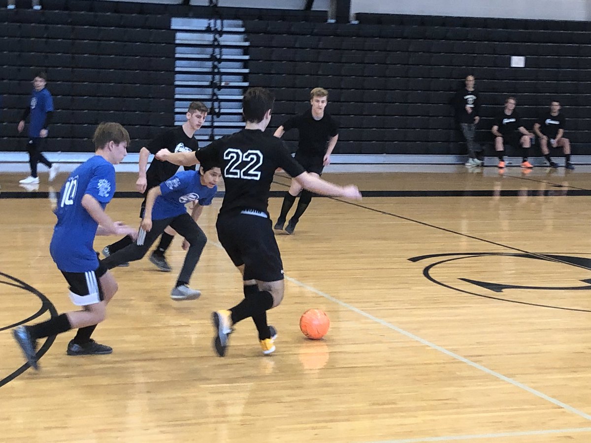 bigmacbearded's tweet photo. Mustangs soccer New Years Futsol Bash u18 champs! Congrats to current Mustangs Andy, Korey, Sam, Aaron, and Logan and future Mustang Samual! Way to represent Loretto High Soccer! https://t.co/nj1a1moGlC