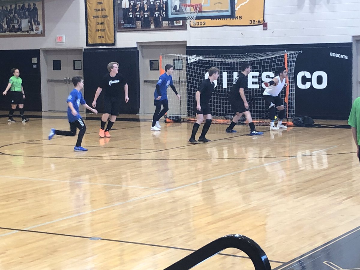 bigmacbearded's tweet photo. Mustangs soccer New Years Futsol Bash u18 champs! Congrats to current Mustangs Andy, Korey, Sam, Aaron, and Logan and future Mustang Samual! Way to represent Loretto High Soccer! https://t.co/nj1a1moGlC