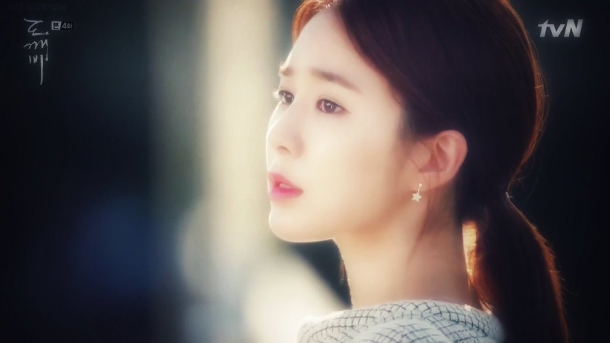 Ujimemon's tweet photo. Sunny - Indeed a beauty♥️
#YooInNaa #Goblin https://t.co/TETxOYdlqA