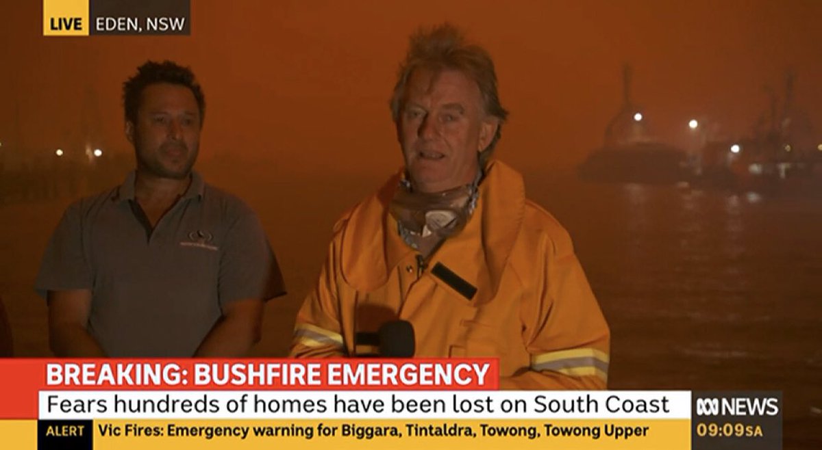 gavmorris's tweet image. For decades, the great @abcnews correspondent @PhilWilliamsABC has reported many extraordinary stories across the world. I suspect he’s never seen anything quite like Eden this morning. #bushfirecrisis