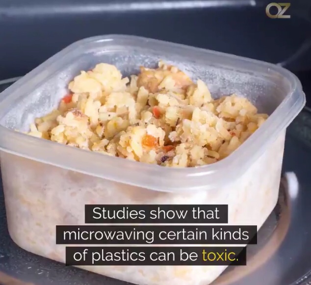 Yiyecekleri plastik değil cam kaplarda muhafaza edin 
#DrMehmetÖz tavsiye ediyor <a href="/DrOz/">Dr. Mehmet Oz</a>