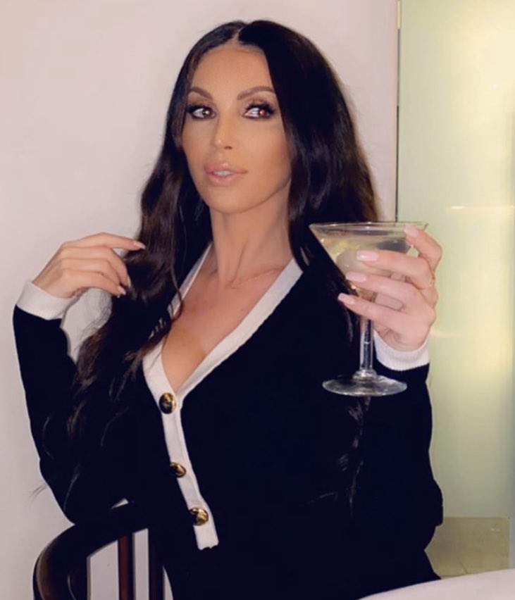 Saturdaaaaaay. 🍸