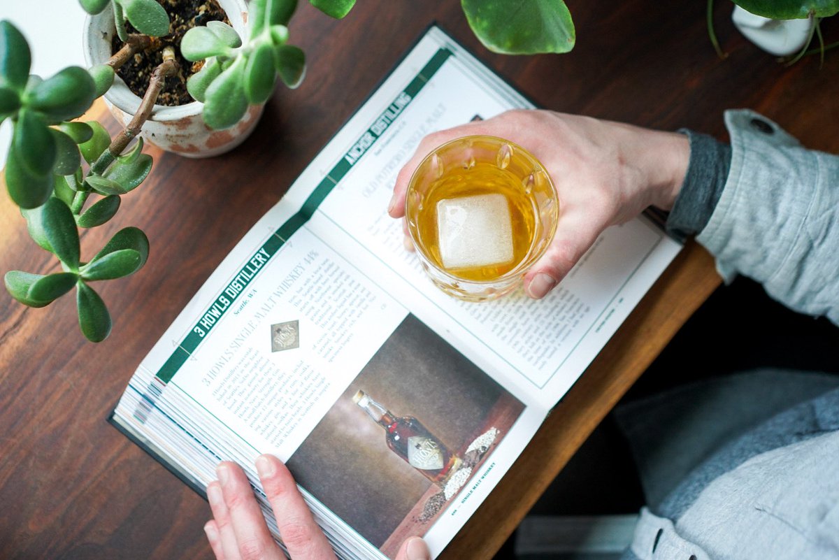 A little weekend reading.📖🥃✨ #3Howls