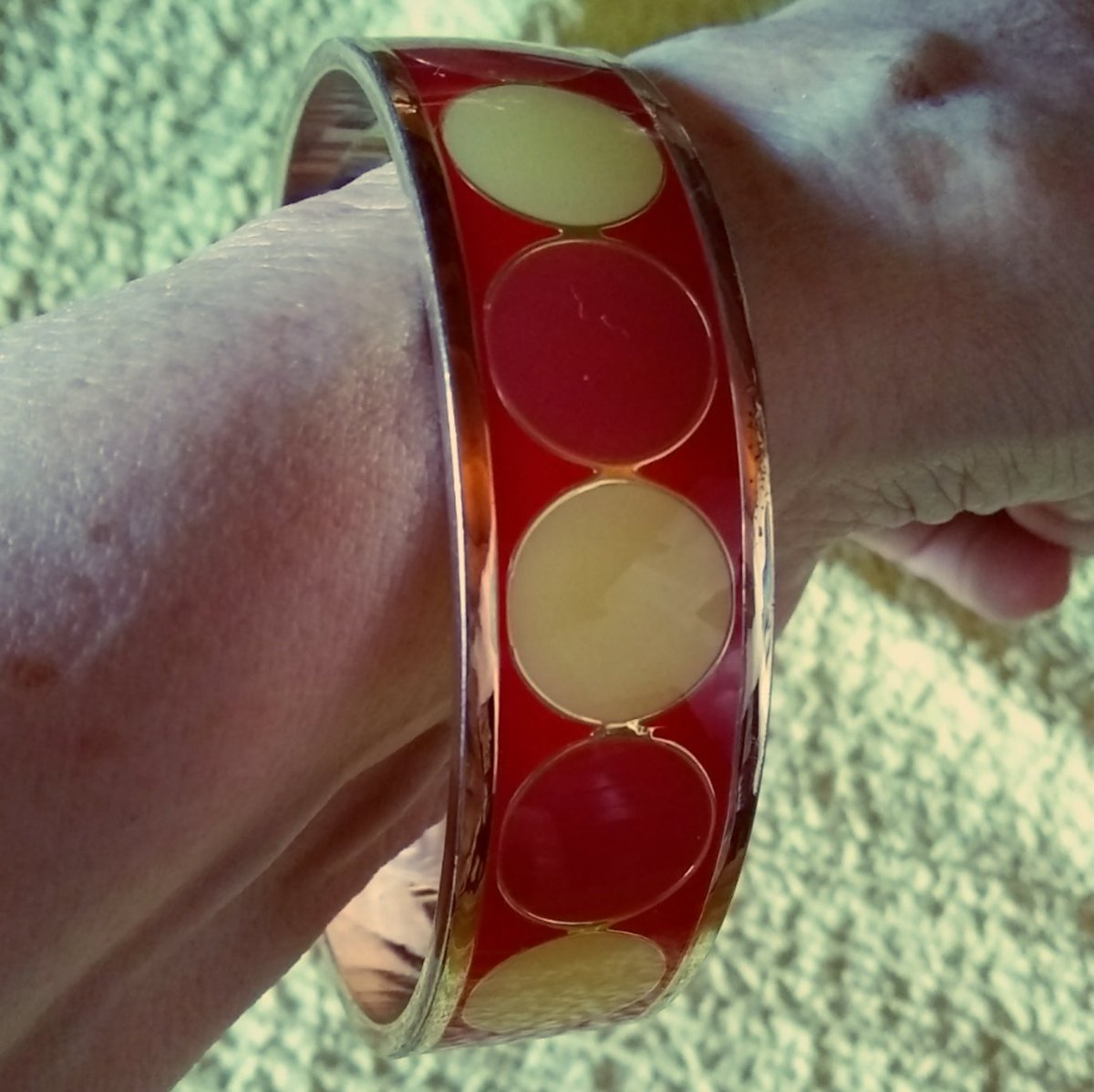 WatchAndWhirl's tweet photo. Check out #99CentAuction #Red with #Yellow #Circles #bracelet #LargeBangle #bangle #GoldTone Setting #FashionJewelry #Bangle https://t.co/T6K5kxgb2M via @eBay https://t.co/meXbiuCeUD
