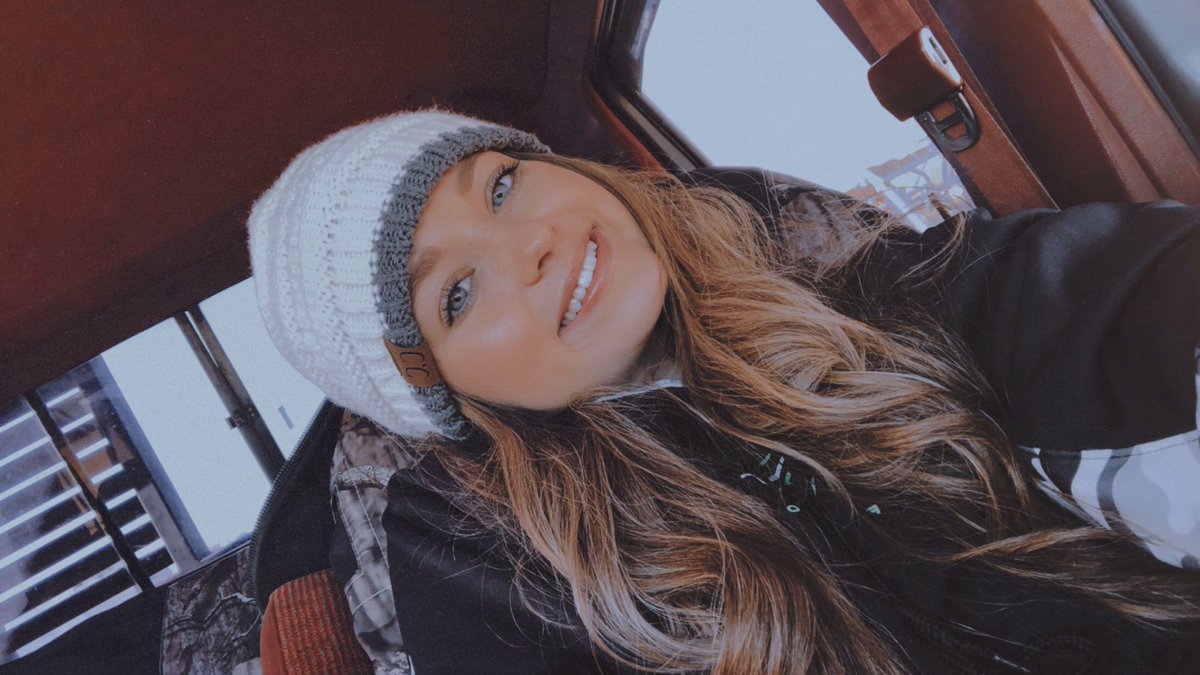 breann__collard's tweet photo. Had a great day out at the track🏁 https://t.co/Jby6bSbne2