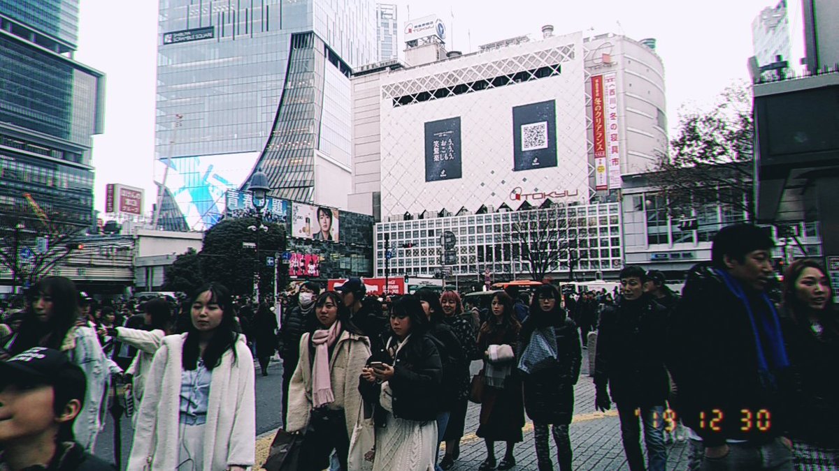 akavxxii's tweet photo. #RedWasHere: Tokyo, Japan https://t.co/L4tuRimHt0