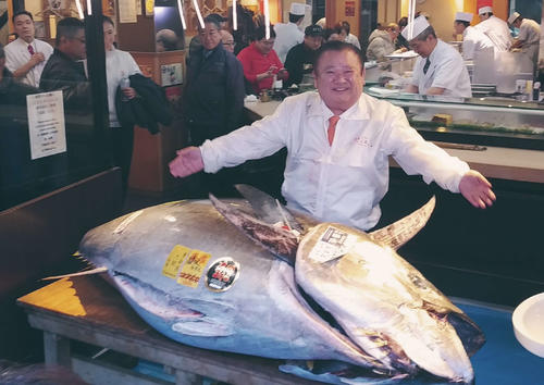 山本秀勝さんが釣り上げる 100キロ越えのマグロの値段はいくら ポンド投資と競馬と日常のニュースを書き綴るブログ