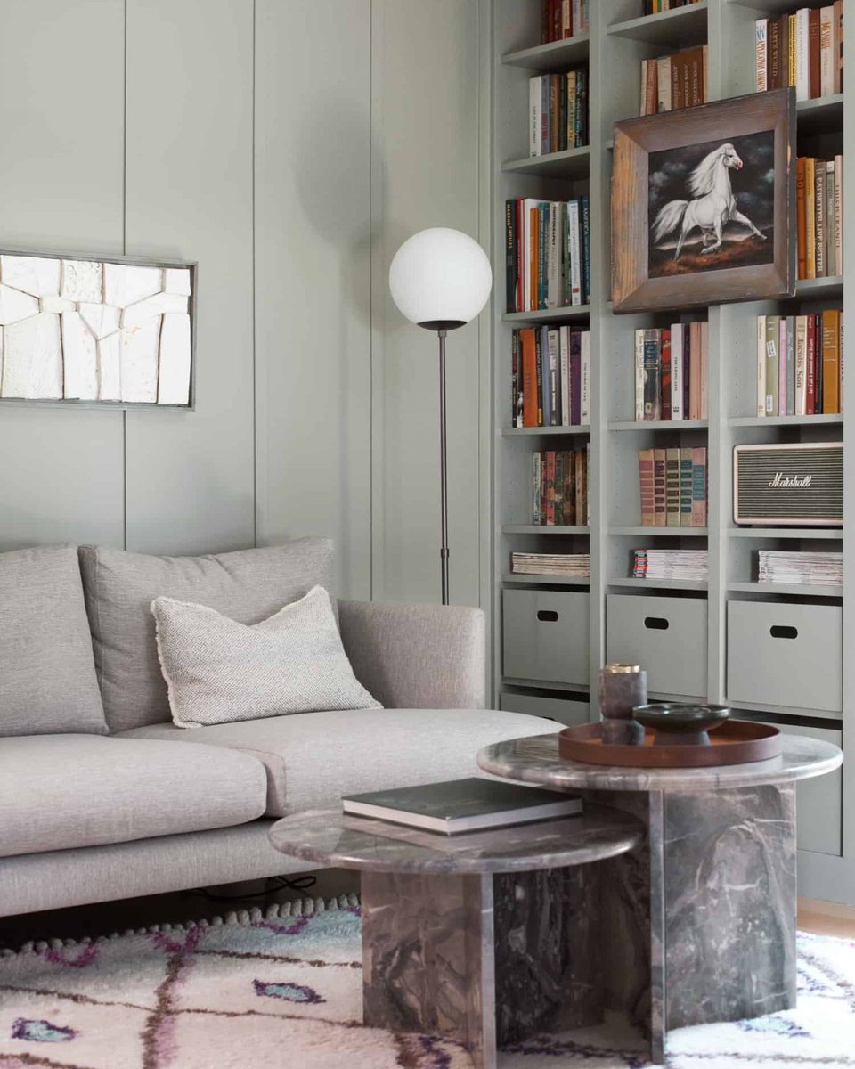 DurdenandHunt's tweet photo. 💡 Beautiful and unique study designs. 

Studios are a fantastic and smart use of space. They appeal especially to professionals working from home. Having a study can considerably increase the value of your property. 

📷 Tag someone who is interested in real estate. https://t.co/GXjURvDPIl