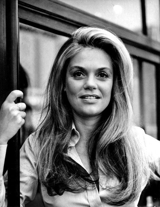 Happy Birthday to Dyan Cannon.... 