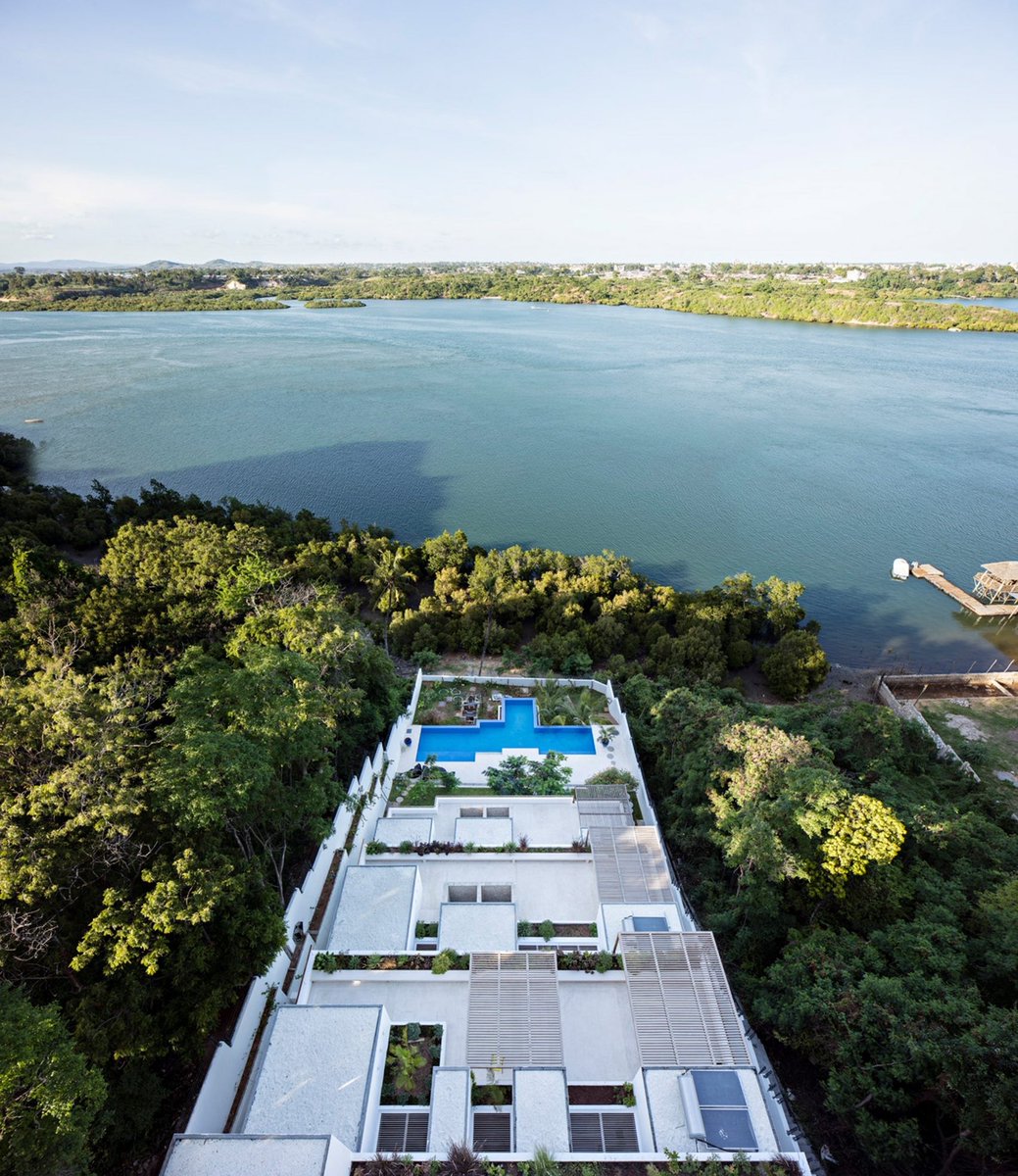 wifipoacher's tweet photo. A tumblr find // urko sanchez architects based in nairobi, kenya
.
.
#urkosanchez #kenya #mombasa https://t.co/jiew6YcqBH