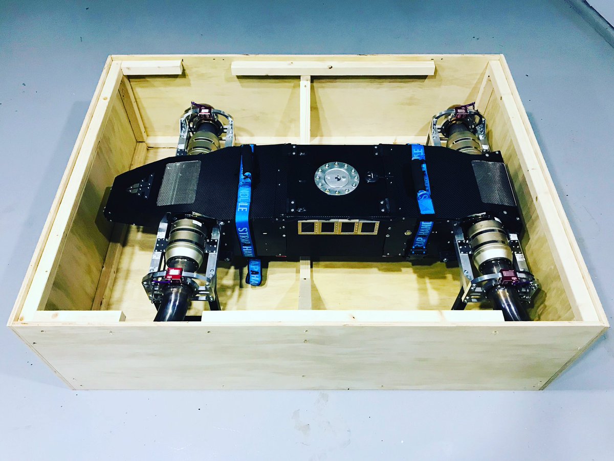FusionFlightInc's tweet photo. The JetQuad is crated up and ready to ship to the next destination!

#fusionflight #jetquad #uas #uav #jet #drone #aircraft #quadcopter #multicopter #diesel #turbine #microturbine #jetengine #vtol #hover #testflight #autonomous https://t.co/ojVxo7nwoK