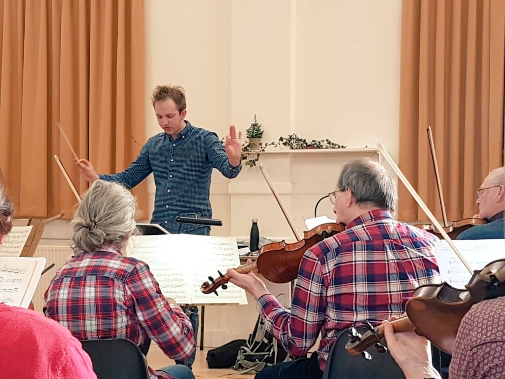 HertsOrch's tweet photo. Herts Chamber Orchestra with James Southall in rehearsal earlier today for concerts next weekend. #JamesSouthall @HertsOrch https://t.co/5qciEYw144