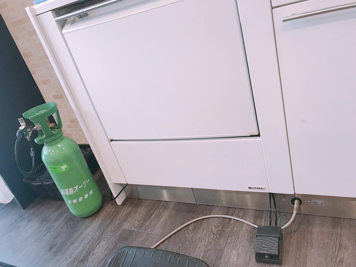 taneya_shusaku's tweet photo. どんなシャンプー台でも、炭酸システムつけられますよ。 #t2sys https://t.co/VoXahJq3sz