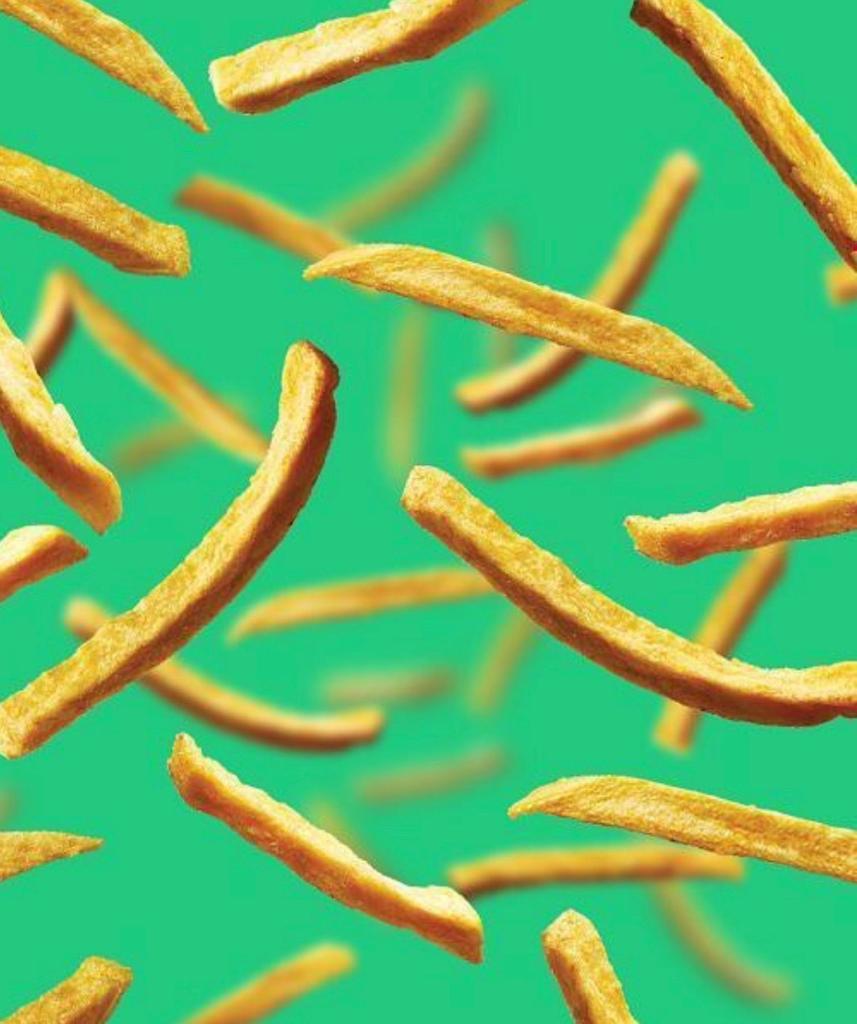 UrbanFoodFest's tweet photo. What do you call a vegetable that sings? Elvis Parsley! Didn’t like this joke? Lettuce know 😂😂😂🍃🌱🍃 We are LOVIN’ these #vegan #glutenfree and delicious veg #EmilyCrisps 😍😎😃👀 #urbanfoodfest #crunchon #emilycrisps https://t.co/QIdgxK76Bq