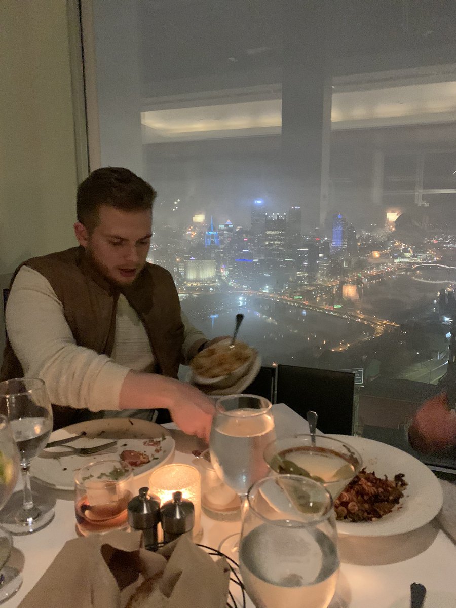 realtimmyjimmy's tweet photo. Me, in a vest, at Monterey Bay (my parents own it nbd). Explaining everything about our multi course meal (because I’ve been here a ton because my parents own it NBD) #FishGrotto #Skyline #Bridges #MyParentsOwnItNBD https://t.co/lCfJmQm0Jt