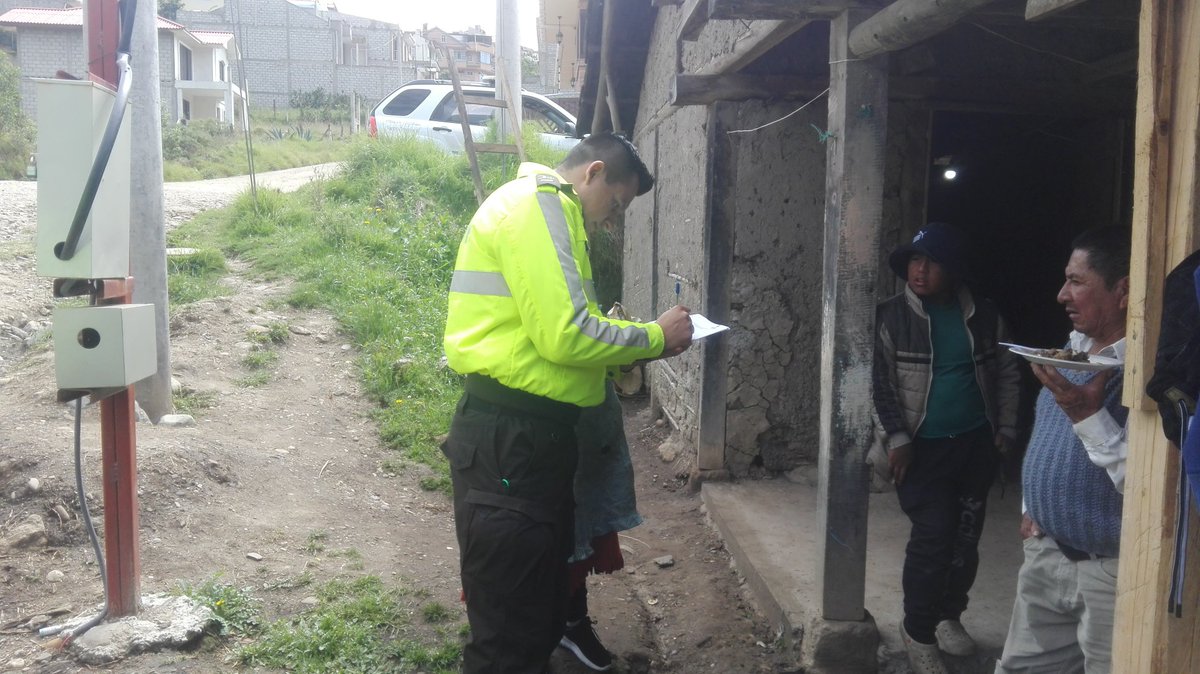 Con la <a href="/PoliciaEcuador/">Policía Ecuador</a> verificamos que los planes de contingencia para el día de hoy se estén ejecutando acorde a lo aprobado
<a href="/ADRIANLITUMA/">Adrián Lituma</a> <a href="/goberazuay/">Gobernación del Azuay</a> <a href="/azuayinten/">Intendencia del Azuay</a> <a href="/xaesma/">Xavier Martínez Guillén</a> <a href="/JorgeCabreraI/">JorgeCabreraIñiguez</a>