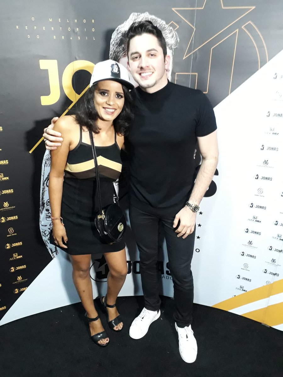 duhaguiiar's tweet photo. Minha saudade boa @jonasesticado 
Dia 10 tem abraço meu canário  .
Te amo demais! https://t.co/e6SSiGwzR2