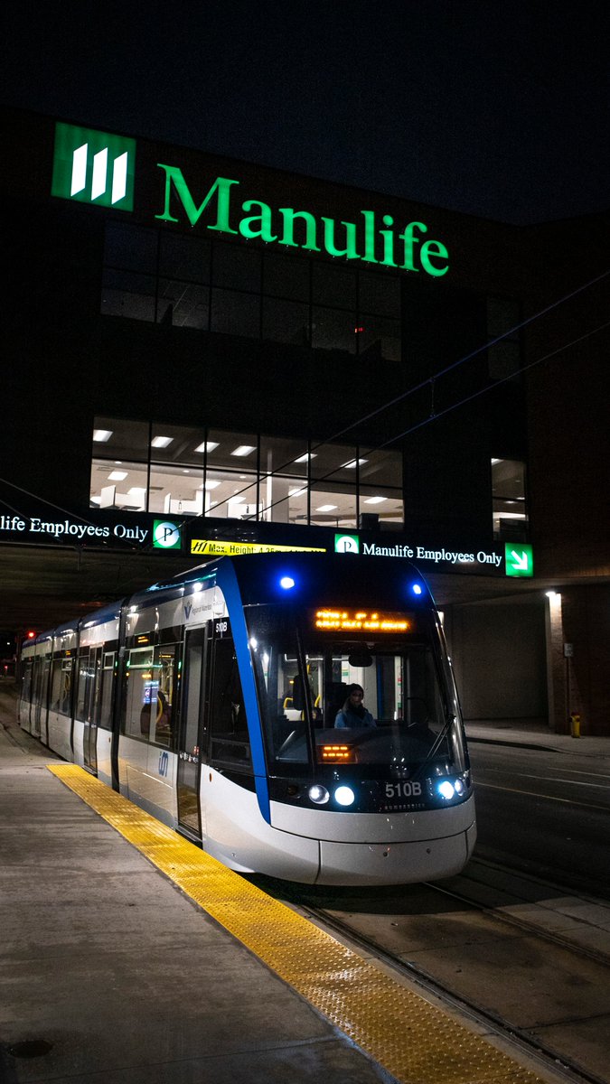 DamianDC7's tweet photo. Recreated a photograph I did months ago with a @rideIONrt train and the Manulife Centre, this time at night.
#IONLRT #KitchenerLRT #RideION #GRT #ReadytorideION #LRT #Transit https://t.co/wEDYf5EC3L