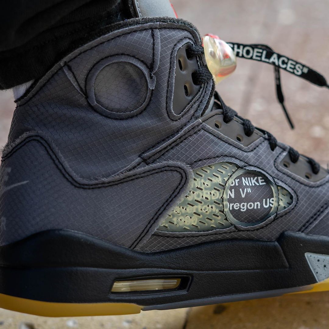 opmerking rijstwijn Christus Modern Notoriety on Twitter: "Off-White™ for NIKE "AIR JORDAN V" Beaverton, Oregon USA c. 1990 https://t.co/U3uFRDE0Es https://t.co/tchoA75L8m" / Twitter opmerking rijstwijn Christus Modern Notoriety on Twitter: "Off-White™ for NIKE "AIR JORDAN V" Beaverton, Oregon USA c. 1990 https://t.co/U3uFRDE0Es https://t.co/tchoA75L8m" / Twitter
