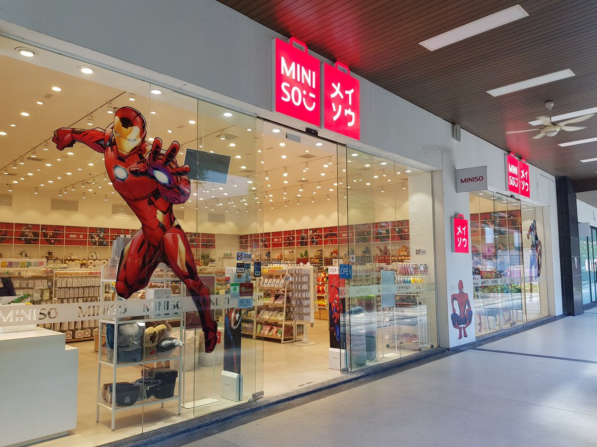 dragonajie's tweet image. Menahan nafsu adalah satu kejayaan, kebanggaan. I&apos;ll be back. #marvel #miniso #designvillage