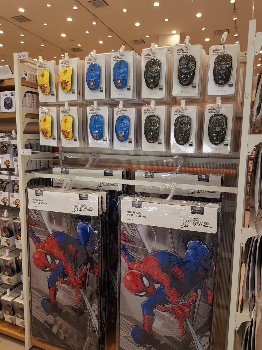 dragonajie's tweet image. Menahan nafsu adalah satu kejayaan, kebanggaan. I&apos;ll be back. #marvel #miniso #designvillage