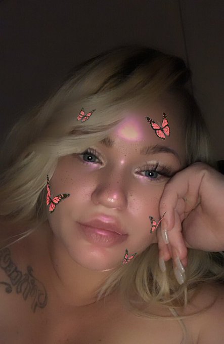 Watch Sosa ❤️'s leaked NSFW photo on TwXstars