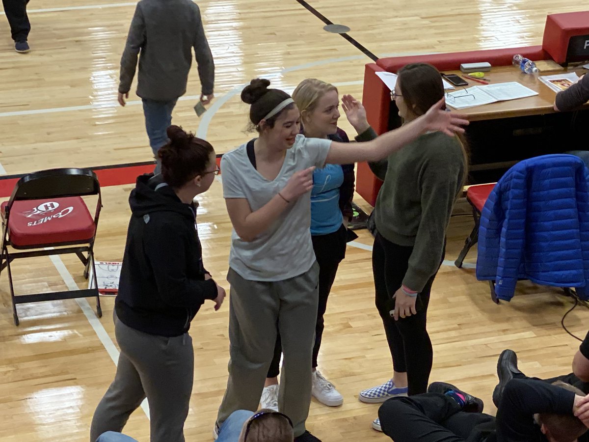 Those halftime three points shots are hard. <a href="/BakkeAnikka/">Anikka Bakke</a> @Sophia01186126 <a href="/macey_1_5/">mac</a> <a href="/corie_peterick/">Corie Peterick</a>