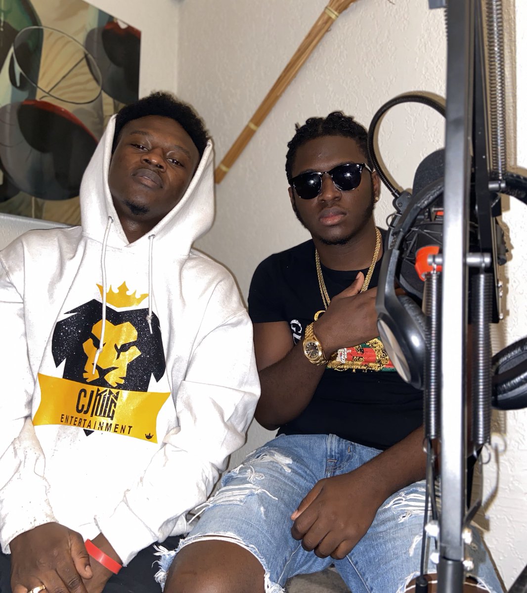 Cjayking's tweet photo. Just Concluded My Exclusive Interview W/ Di Melody Gad #Irienity (@Irienity_Mobsta)
#CjkingEntertainment #CjkingInterview https://t.co/cExtU0Do3o