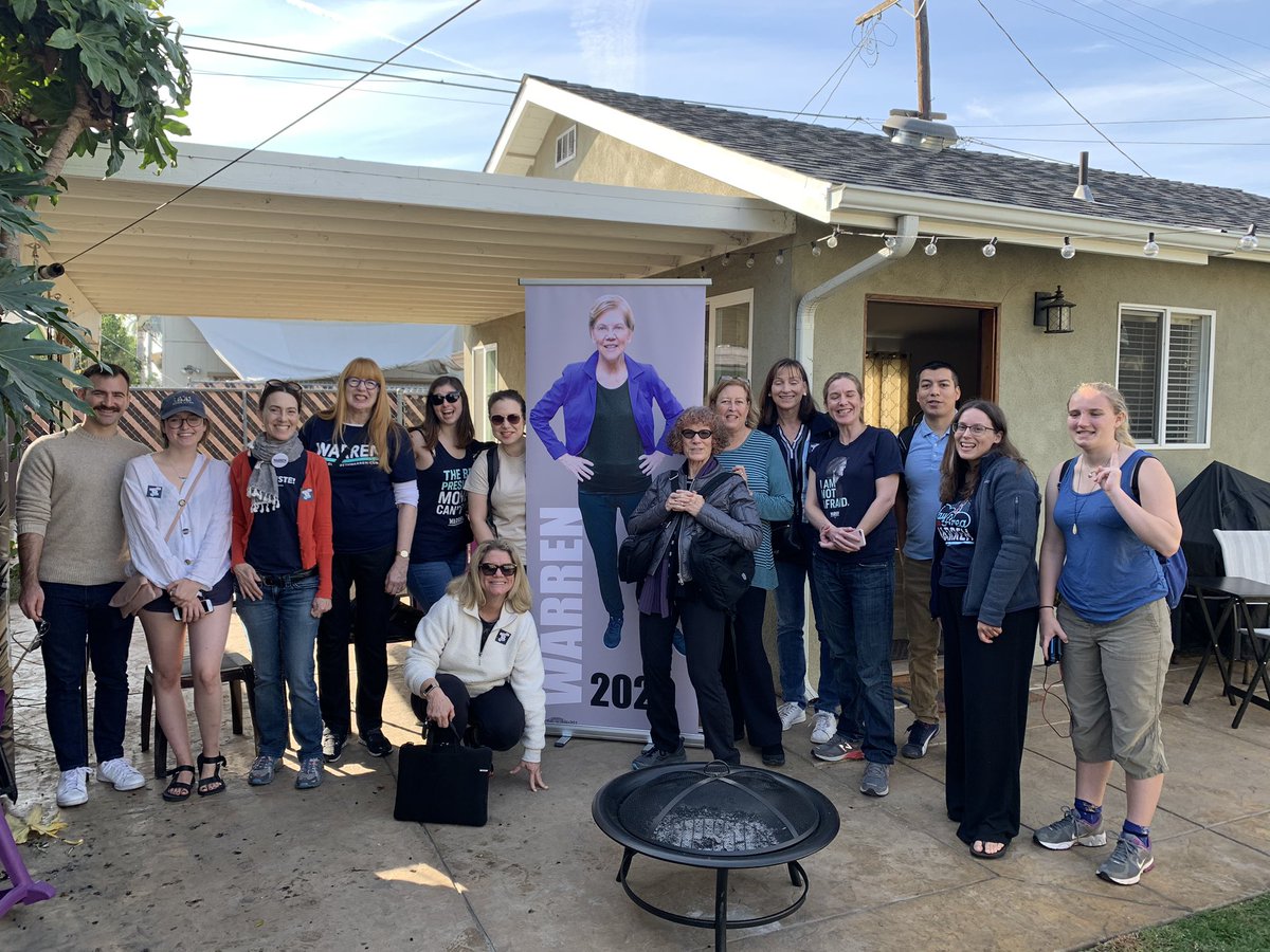 Westside4Warren's tweet photo. Busy Saturday afternoon of making calls to Iowa and talking to our neighbors in Venice! https://t.co/r3rTomw2KK